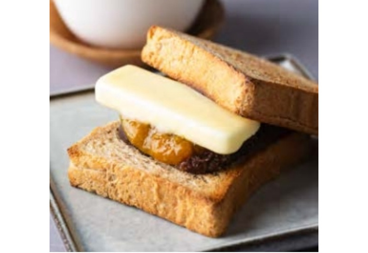 発酵あんこのバターサンドとお茶のセット