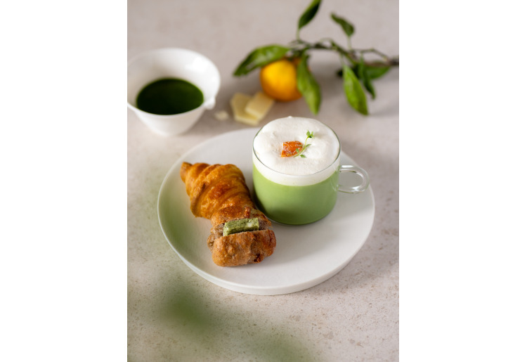 胡桃パンとクロワッサン(イートインのみ)