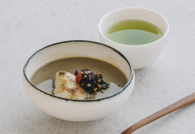 有機焙じ茶と玄米餅のお汁粉